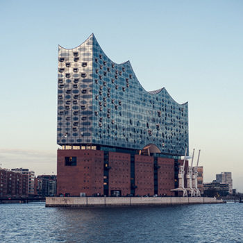 Hamburg - moin moin - Hafen, Elbe und Immobilien